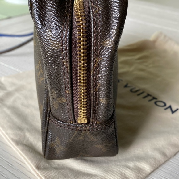 Louis Vuitton vintage Monogram Trousse Toilette 23, wristlet and dust cover - Picture 4 of 15